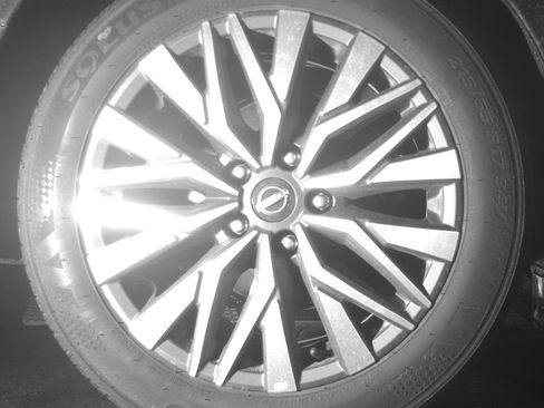 Used 2025 Nissan Altima 2.5 SV image 15