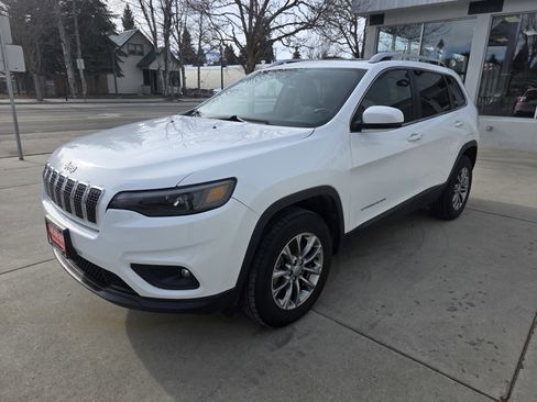 Used 2020 Jeep Cherokee Latitude Lux w/ Comfort/Convenience Group image 4