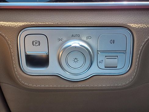 Used 2024 Mercedes-Benz GLE 350 4MATIC image 22