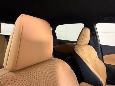 Used 2025 Lexus RX 350 FWD w/ Technology Package image 35