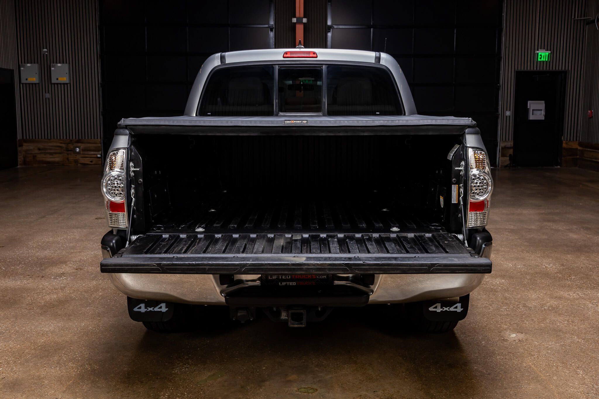 Used 2015 Toyota Tacoma 4x4 Double Cab w/ TRD Off-Road Package image 8