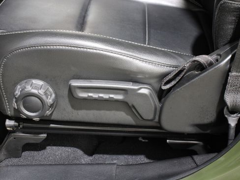 Used 2022 Jeep Wrangler Unlimited Sahara image 5