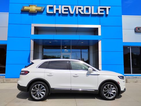 Used 2021 Lincoln Nautilus Reserve w/ Equipment Group 201A AWD/4WD image 36