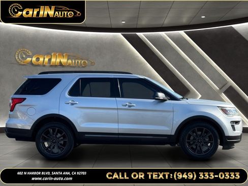 Used 2018 Ford Explorer XLT w/ Equipment Group 202A FWD image 4