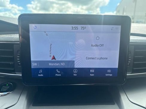 Used 2021 Ford Explorer XLT w/ Equipment Group 202A AWD/4WD image 2