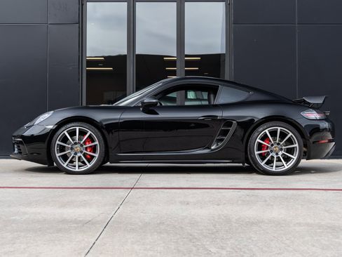 Used 2018 Porsche 718 Cayman S w/ Sport Chrono Package image 2