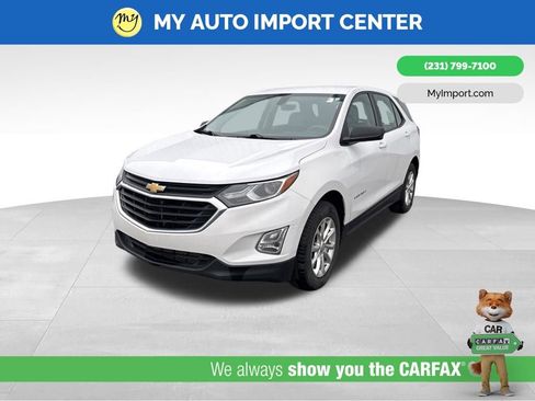 Used 2018 Chevrolet Equinox LS image 3