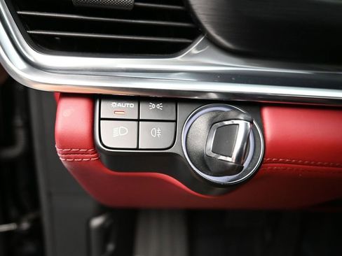 Used 2023 Porsche Panamera Platinum Edition image 21