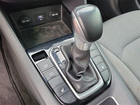 Used 2022 Hyundai Ioniq SE image 32