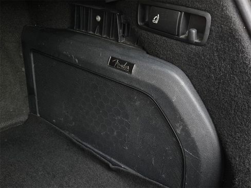 Used 2013 Volkswagen Beetle 2.5 image 24