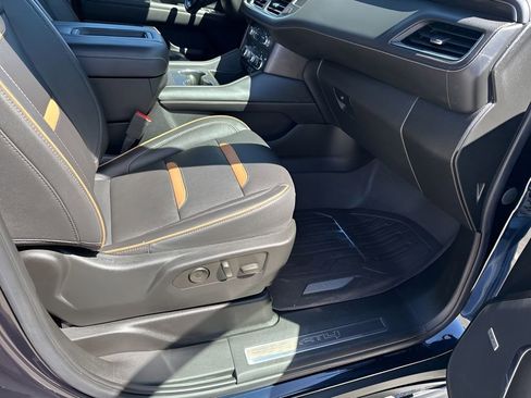 Used 2023 GMC Yukon AT4 w/ AT4 Premium Package image 17