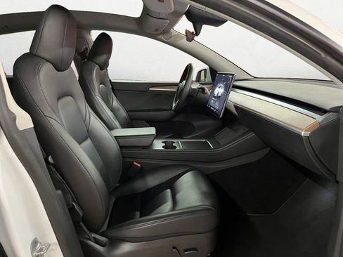 Used 2023 Tesla Model Y Performance image 16