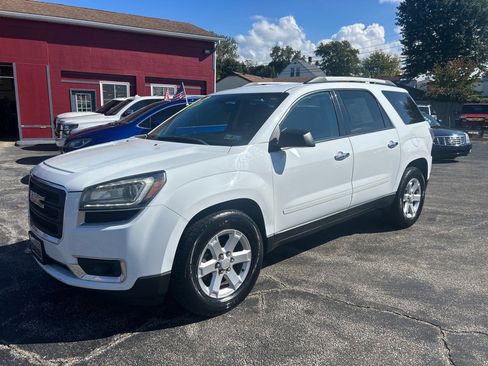 Used 2016 GMC Acadia SLE image 1