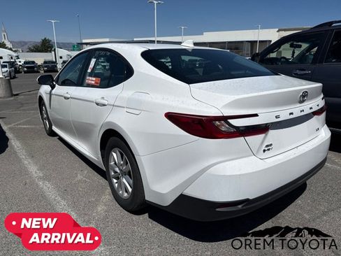 Used 2025 Toyota Camry LE AWD/4WD image 3