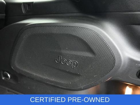 Used 2019 Jeep Cherokee Limited AWD/4WD image 8