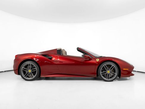 Used 2019 Ferrari 488 Spider RWD image 10