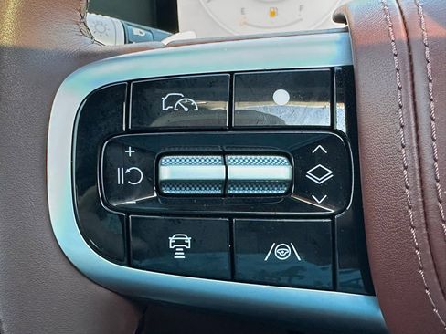 Used 2025 Genesis GV80 3.5T Prestige image 29