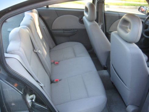 Used 2005 Saturn ION Level 2 w/ Power Pkg FWD image 13