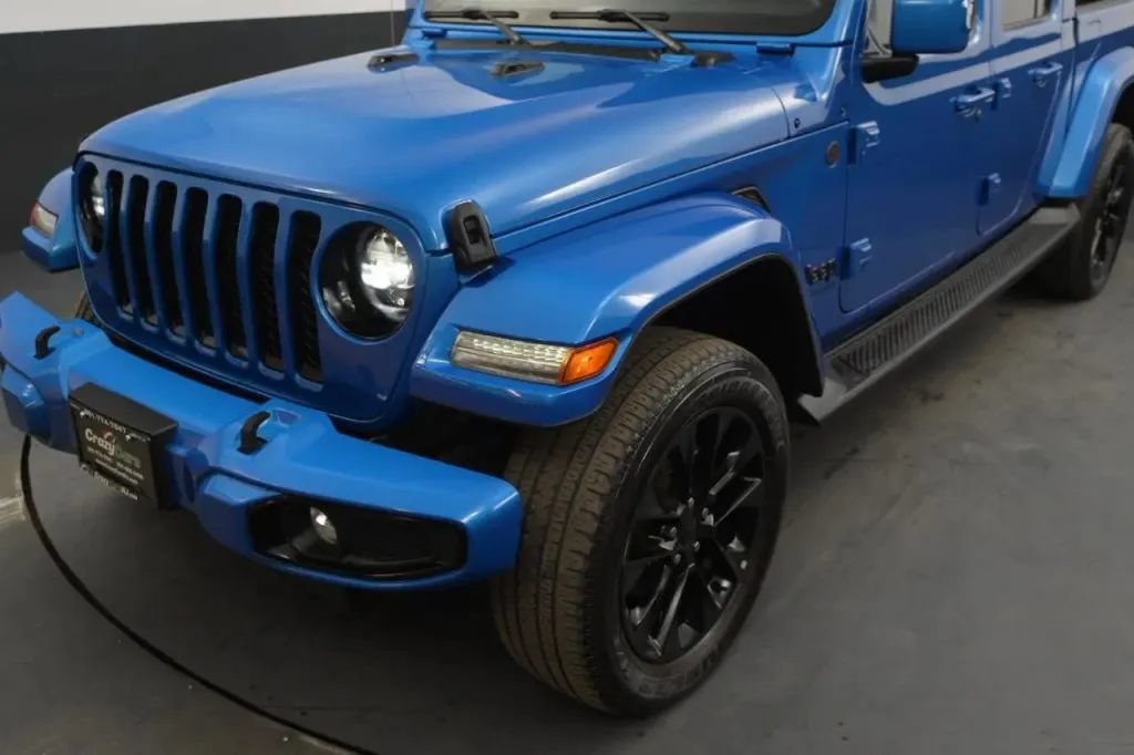Used 2023 Jeep Gladiator Overland AWD/4WD image 10