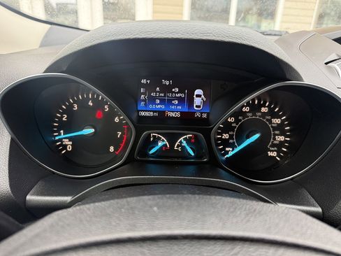 Used 2017 Ford Escape SE image 18