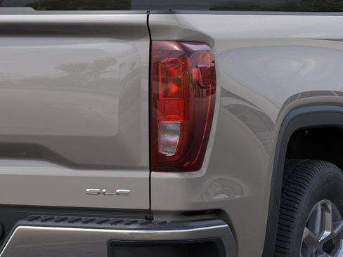 New 2026 GMC Sierra 1500 SLE w/ Preferred Package RWD image 11