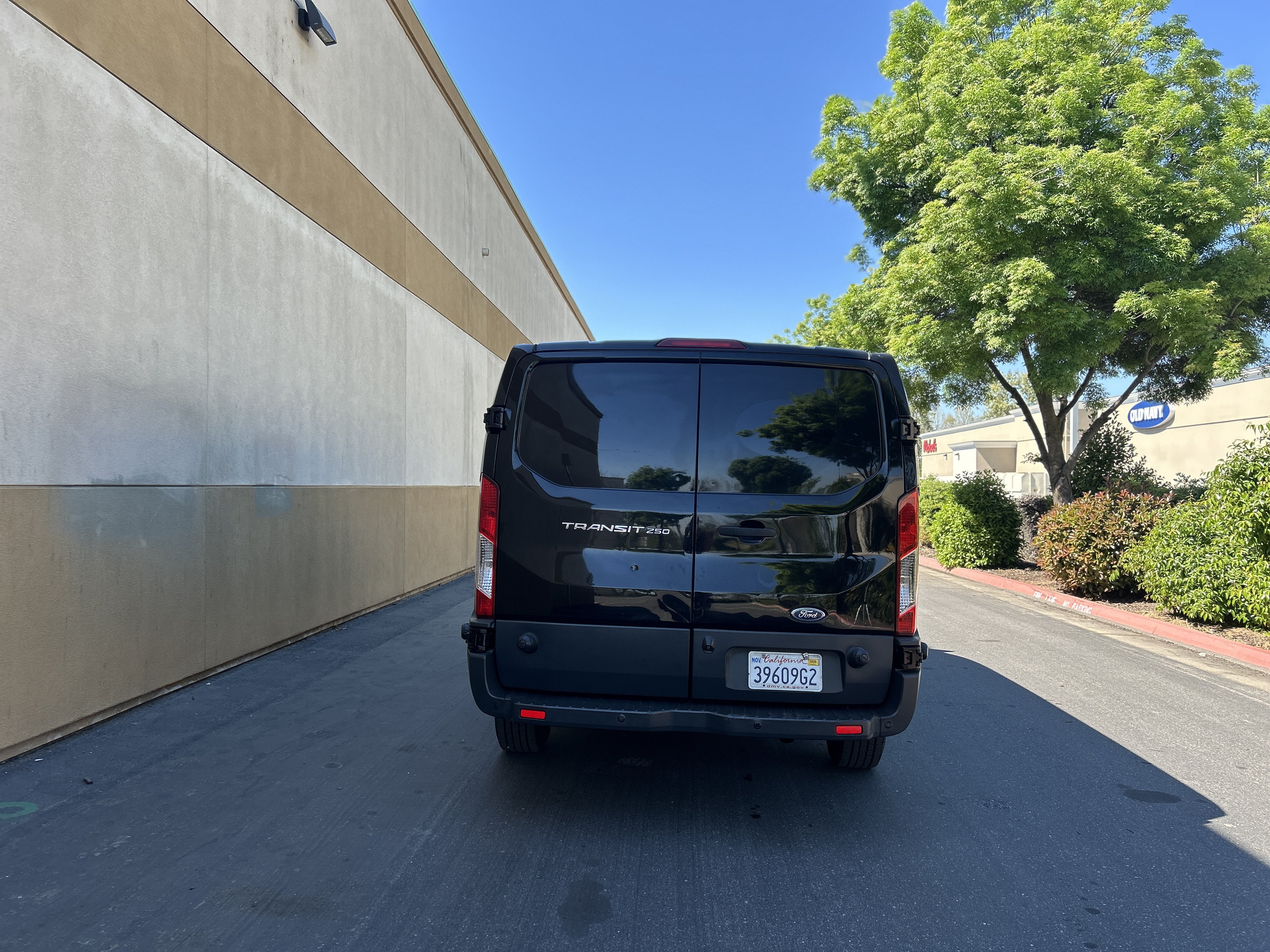 Used 2017 Ford Transit 250 148 Low Roof RWD image 35