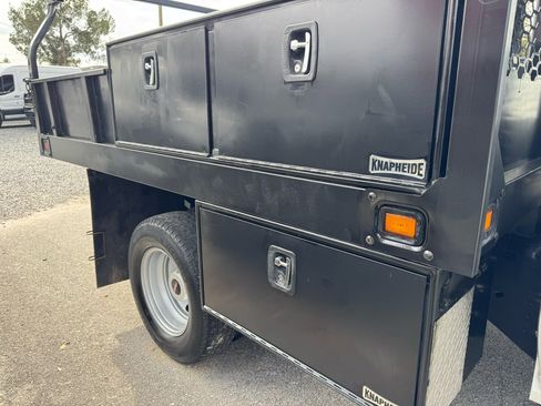 Used 2021 GMC Sierra 3500 2WD Crew Cab w/ Convenience Package image 16