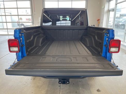 Certified 2024 Jeep Gladiator Sport image 10
