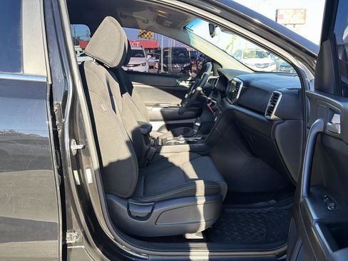 Used 2020 Kia Sportage LX FWD image 20