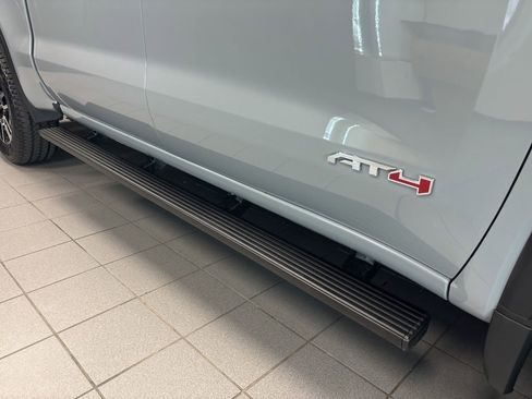 Used 2024 GMC Sierra 1500 AT4 w/ AT4 Preferred Package image 9