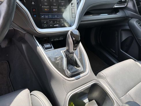 Certified 2024 Subaru Outback Limited AWD/4WD image 31