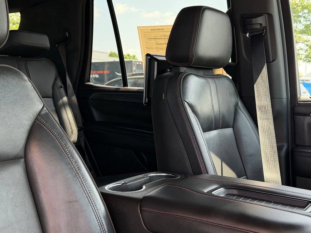 Used 2021 Chevrolet Tahoe RST w/ Luxury Package AWD/4WD image 39