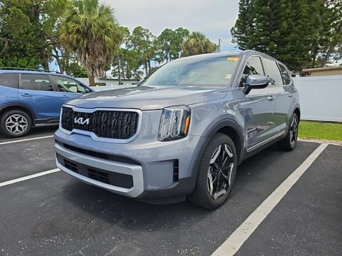 Used 2024 Kia Telluride EX FWD image 5