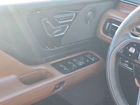 Used 2023 Lincoln Aviator Reserve w/ Equipment Group 201A image 12