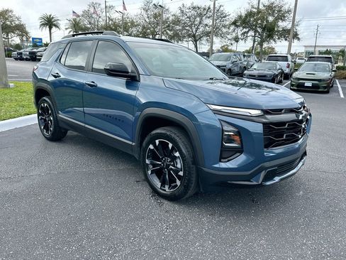 Used 2025 Chevrolet Equinox RS image 4