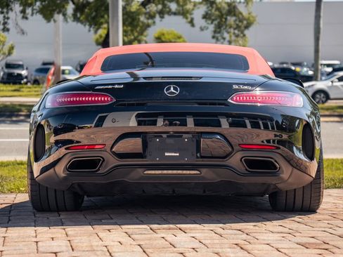 Used 2018 Mercedes-Benz AMG GT C image 4