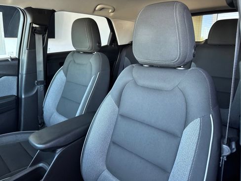 Used 2023 Chevrolet TrailBlazer LT FWD image 16