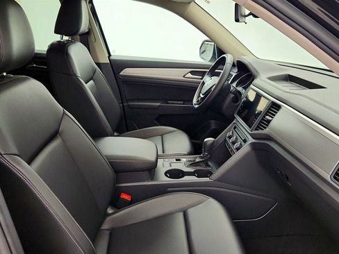 Used 2018 Volkswagen Atlas SE FWD image 24