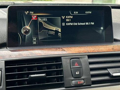Used 2016 BMW 328d xDrive Sedan AWD/4WD image 19