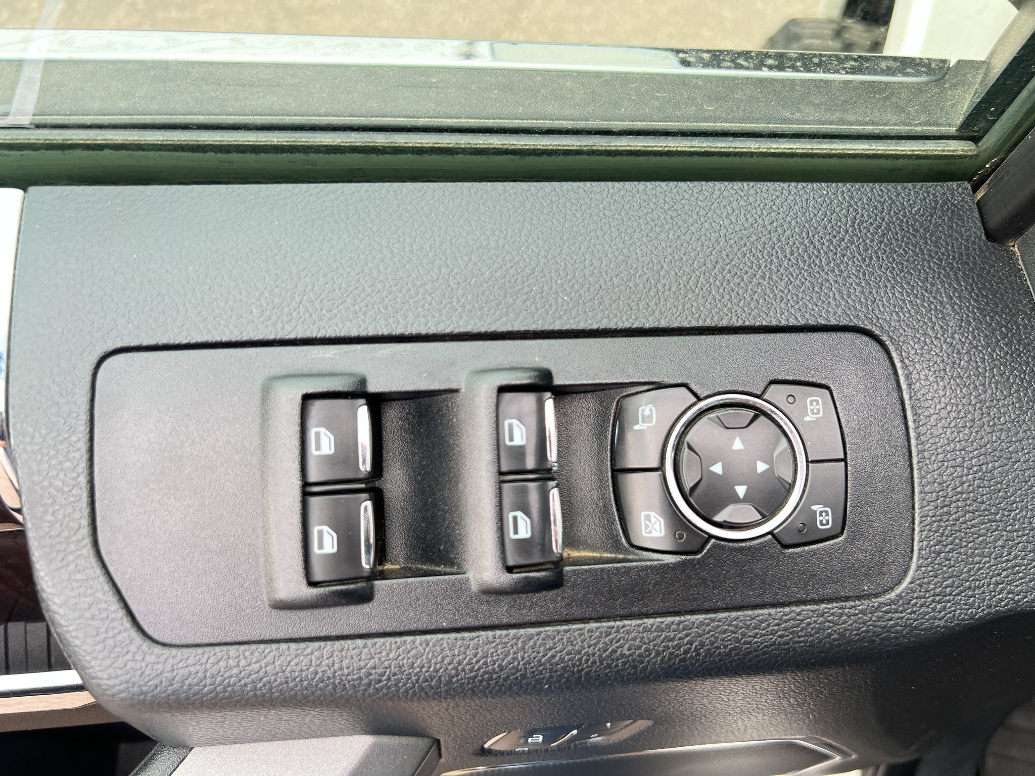 Used 2017 Ford F150 Platinum w/ Technology Package AWD/4WD image 24