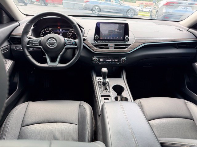 Used 2019 Nissan Altima 2.5 Platinum AWD/4WD image 3