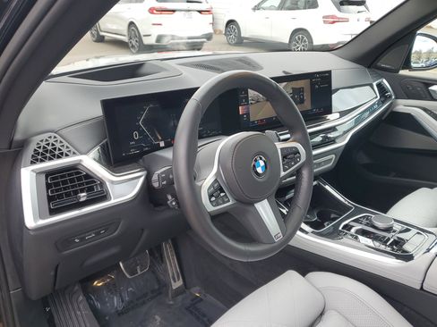 Certified 2025 BMW X5 xDrive40i w/ M Sport Package image 10