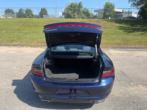 Used 2015 Dodge Charger SE RWD image 8