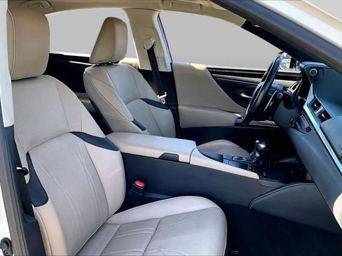 Used 2019 Lexus ES 350 w/ Accessory Package 2 FWD image 8