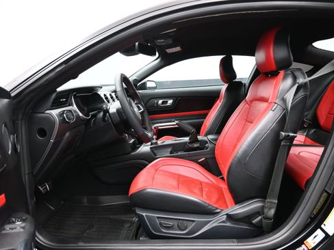 Used 2021 Ford Mustang GT Premium w/ Equipment Group 401A image 8