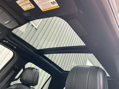 Used 2025 Lincoln Navigator L Reserve w/ Jet Appearance Package AWD/4WD image 11