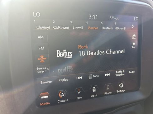 Used 2023 Jeep Renegade Latitude image 7