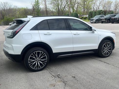 Used 2024 Cadillac XT4 Sport image 3