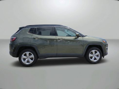 Used 2018 Jeep Compass Latitude AWD/4WD image 7