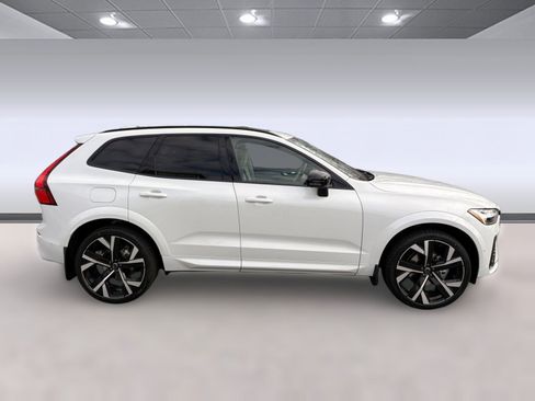 New 2026 Volvo XC60 B5 Ultra w/ Climate Package image 8